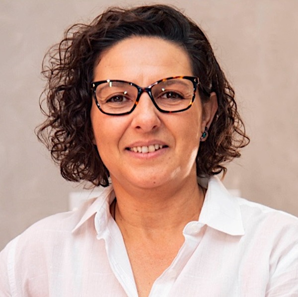 Raquel Caroline Lageano